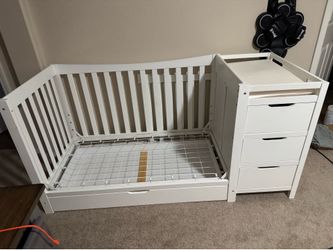 Like new. Graco crib/baby changer/kids bed.