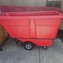 Rubbermaid Commercial Cart