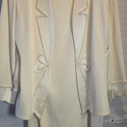 Woman's two piece skirt set