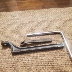Air Tank Wrenches 
