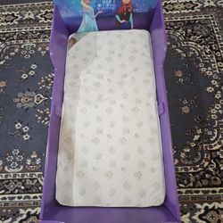 Disney Frozen Toddler Girls Bed + Mattress