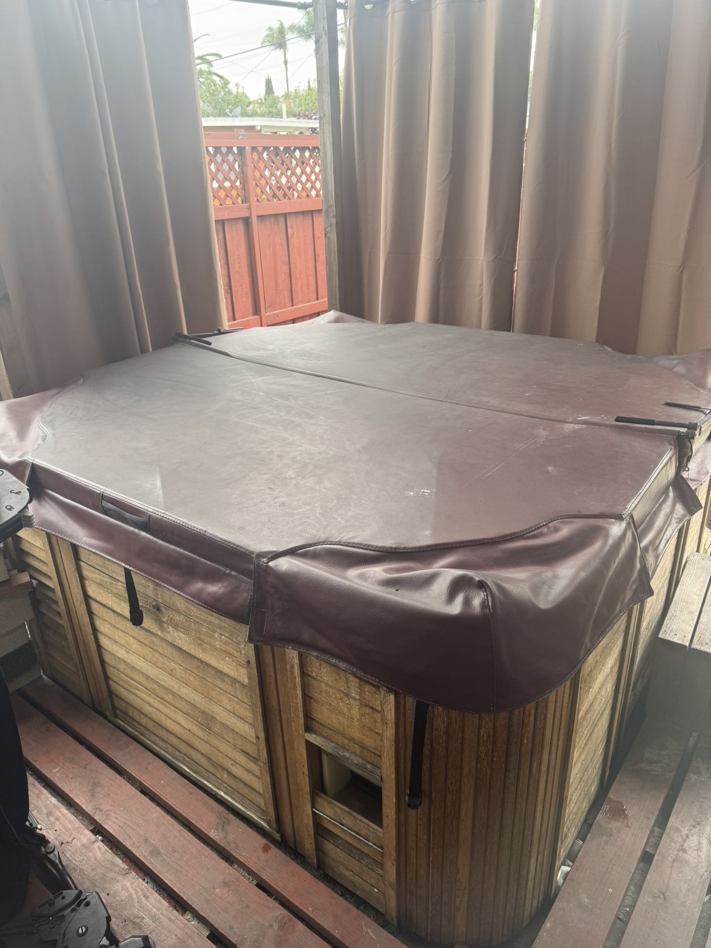 Hot Tub - Catalina 15000 XL