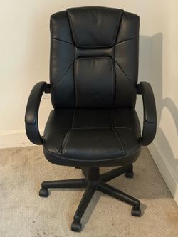 Black office chair