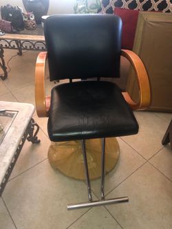 SALON CHAIR/HAIR STYLIST CHAIR