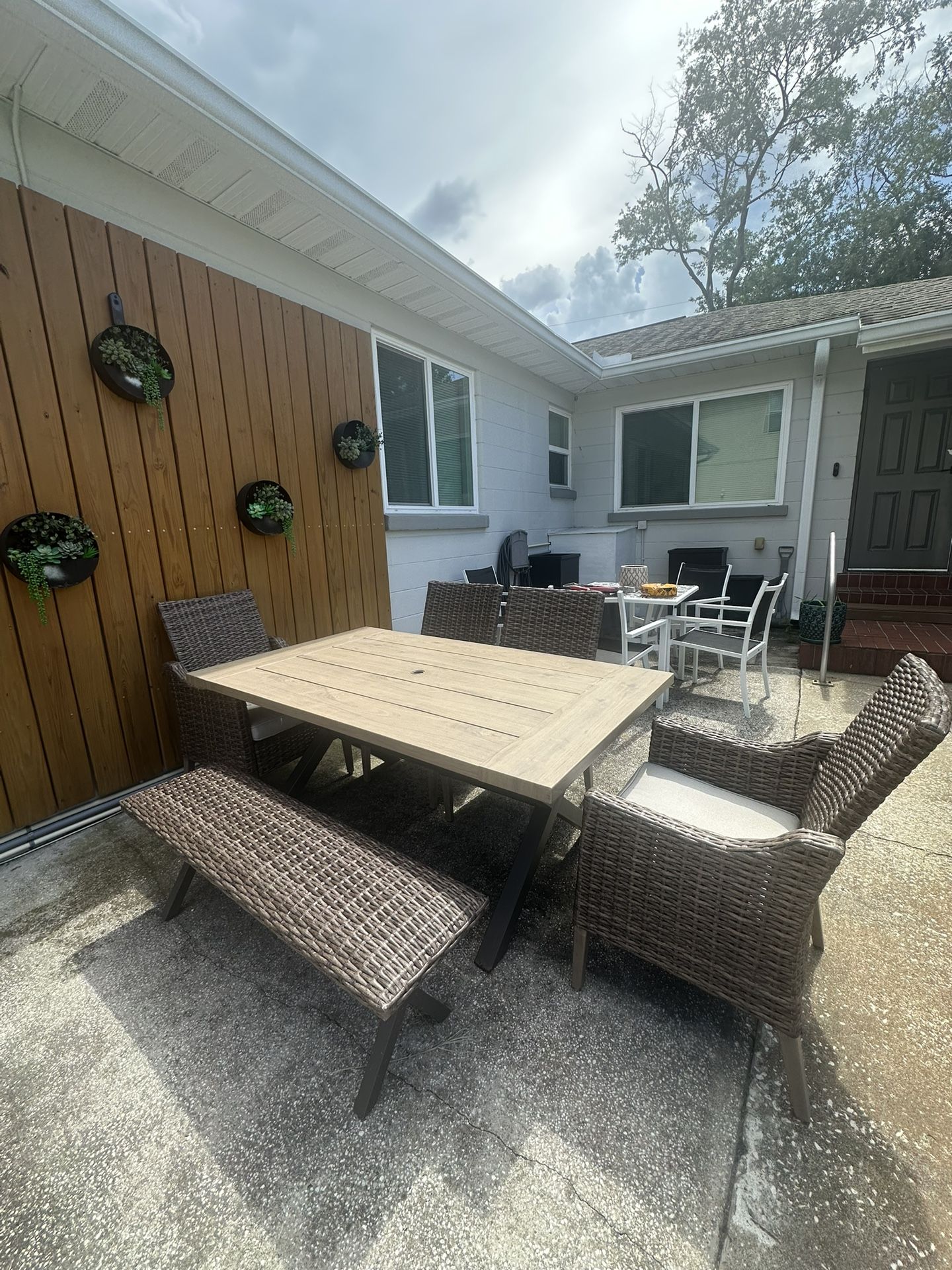 Outdoor Patio Table And Chairs