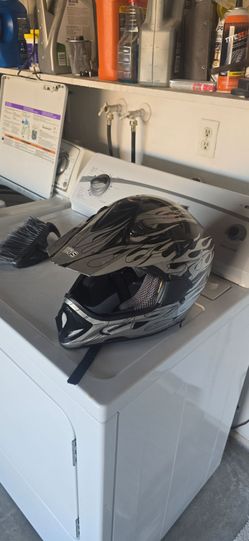 Motorcycle helmet