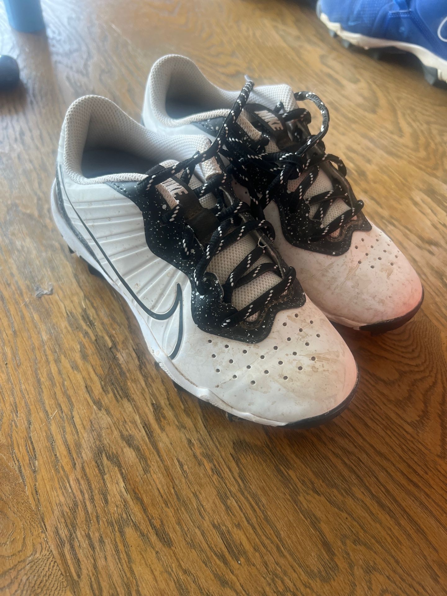 Youth Nike Cleats - Size 2Y