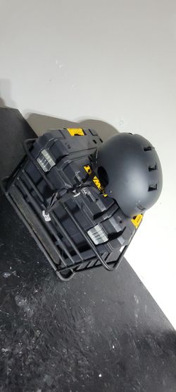 Message
Electric bike basket + box + helmet for $30