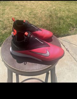 Men’s Ghost Nike Indoors