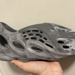 adidas Yeezy Foam RNR