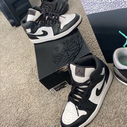 Air Jordan 1 MID SE “panda elephant “ 🐘 