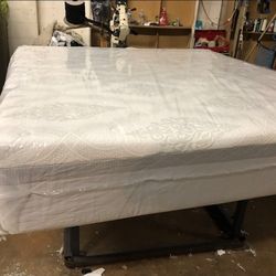Clean King Size Sealy Hybrid Luxury Mattress 