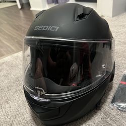 Sedici Strata II Helmet With Alpine Stars Carbon Fiber Knuckle Gloves