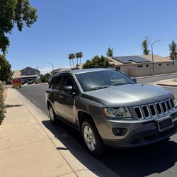 2014 Jeep Compasses 
