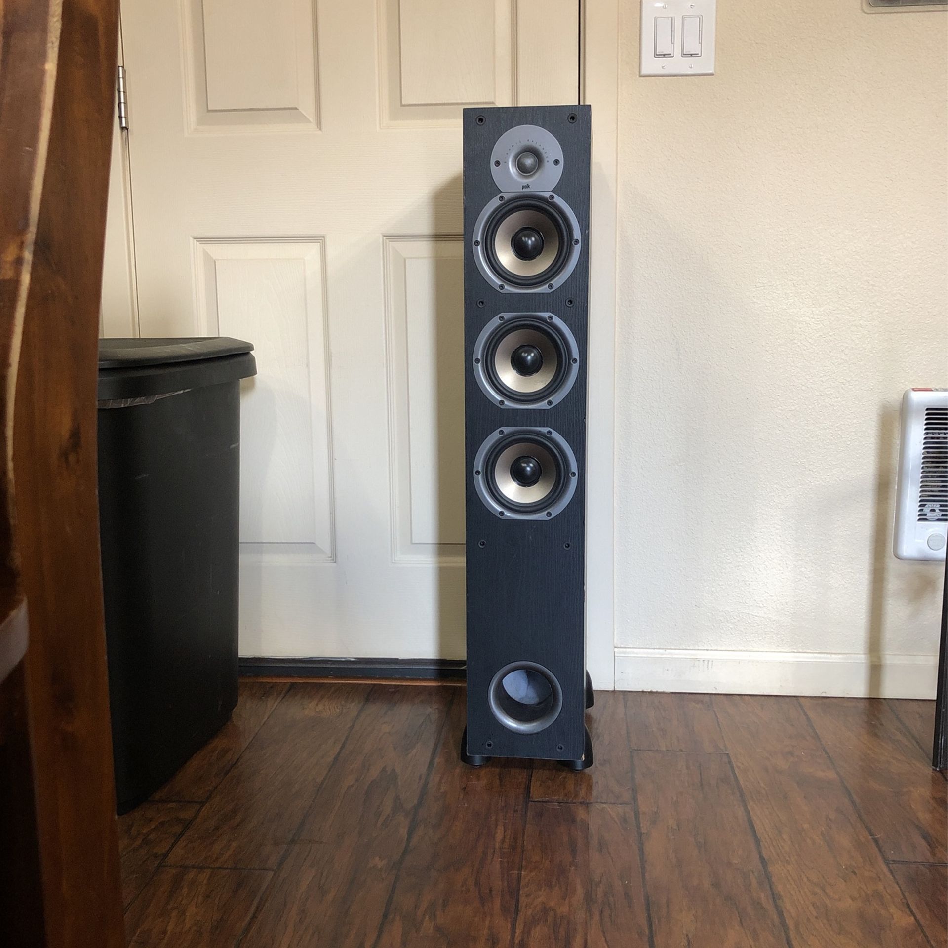 Polk Monitor 65T black  