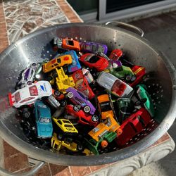 70 Hot Wheels 🛞 Cars 🚗 