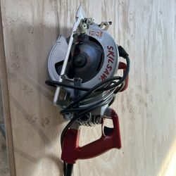 Skill 7-1/4” Corded Worm Drive Saw