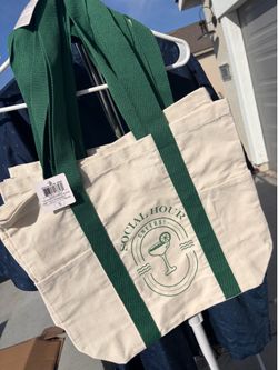 Social hour tote