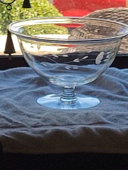 Vintage princess house Clear Glass Footed Bowl with Etched Floral Design