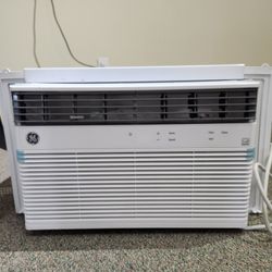 GE 8,100 BTUs Smart Air Conditioner - Medium Room Window AC 