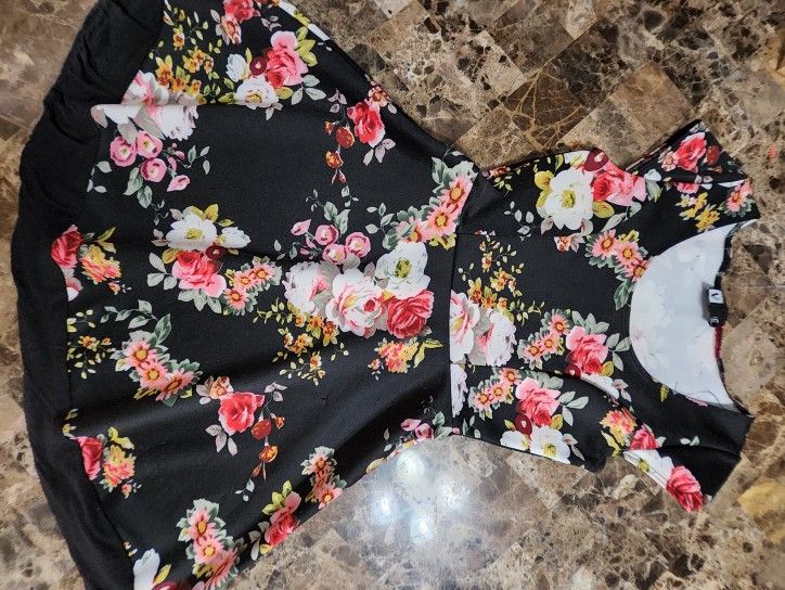 Vibes Sportswear Black Floral Dress Sz S