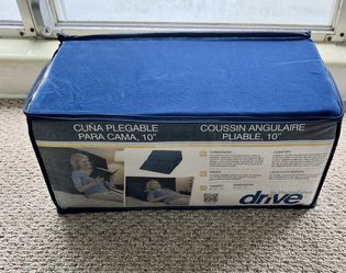 Folding Bed Wedge: 23” x 23” x 10”