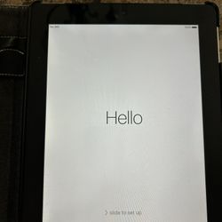 32GB iPad 2 (WiFi + Cellular)