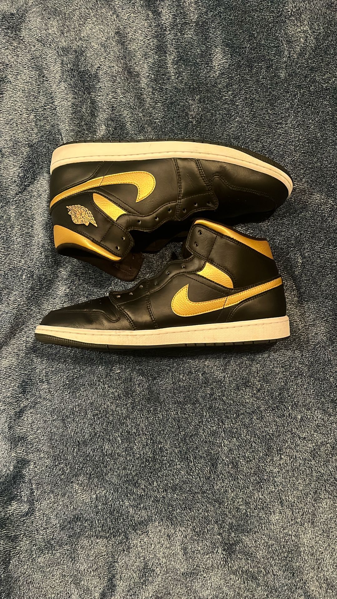 Pre-owned Jordan 1 Mid SZ. 13 Men