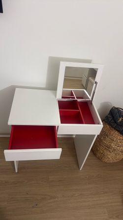 Makeup Vanity