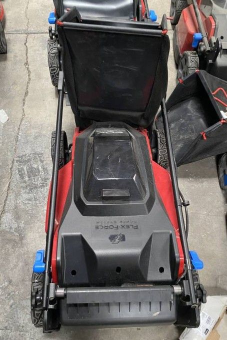 (Battery and Charger NOT Included) (60V MAX* 21 in. Stripe Self-Propelled Mower