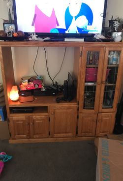 Entertainment center