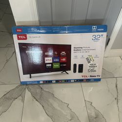 TCL .Roku 32" Class HD 720p LED Smart TV With Remote 