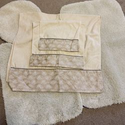 Bathroom Set (ivory Color) Sonoma Total 6 Pieces no Stains Great Condition