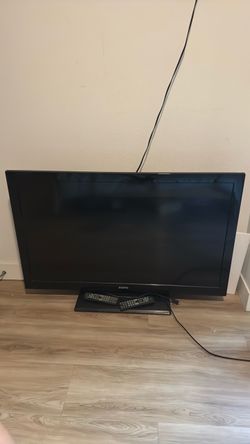 46 inch Sanyo tv. Works