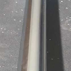 New Olympic 7ft 35 Pound Barbell. Includes Clips