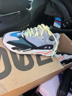 Yeezys size 5 Women