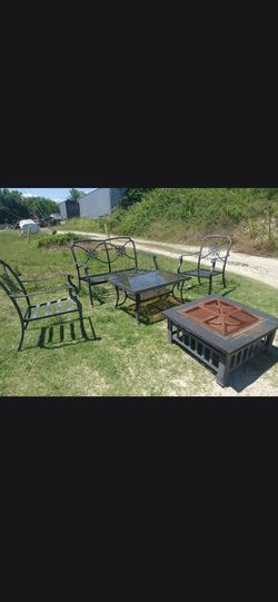 Patio furniture set