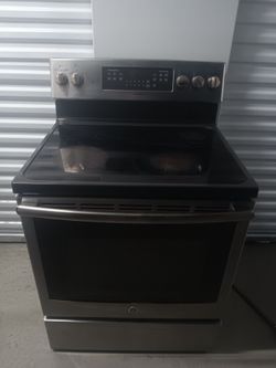 GE  Electric Stove