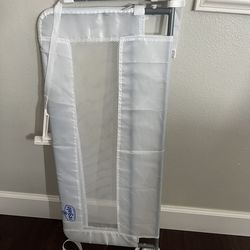 Toddler bed railing