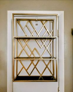 Gold shelf