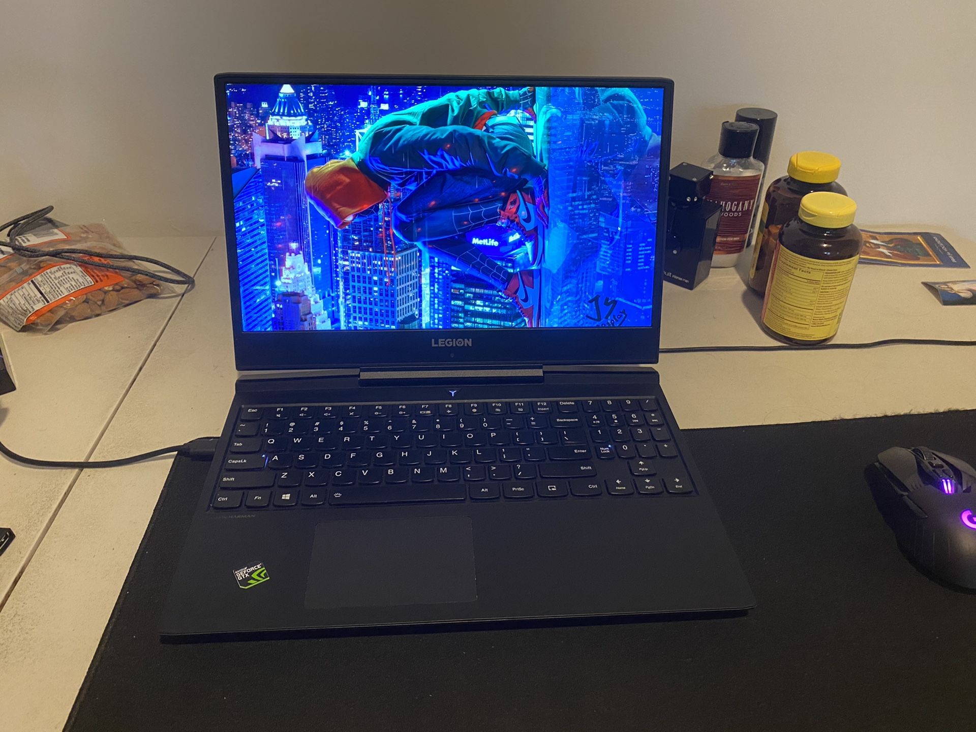 Gaming laptop Legion Y7000P