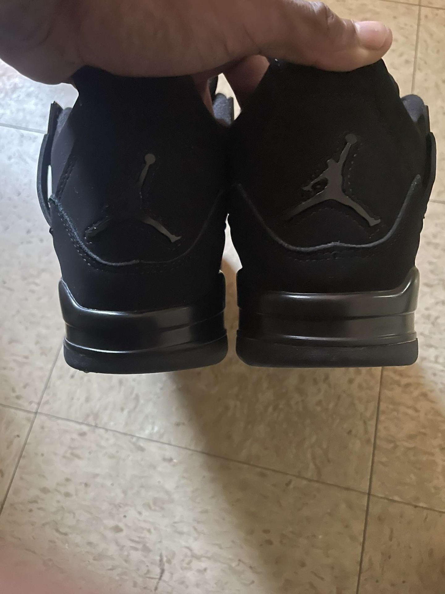 Black cat 4s