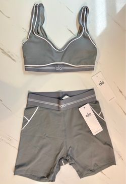 Aloset with short