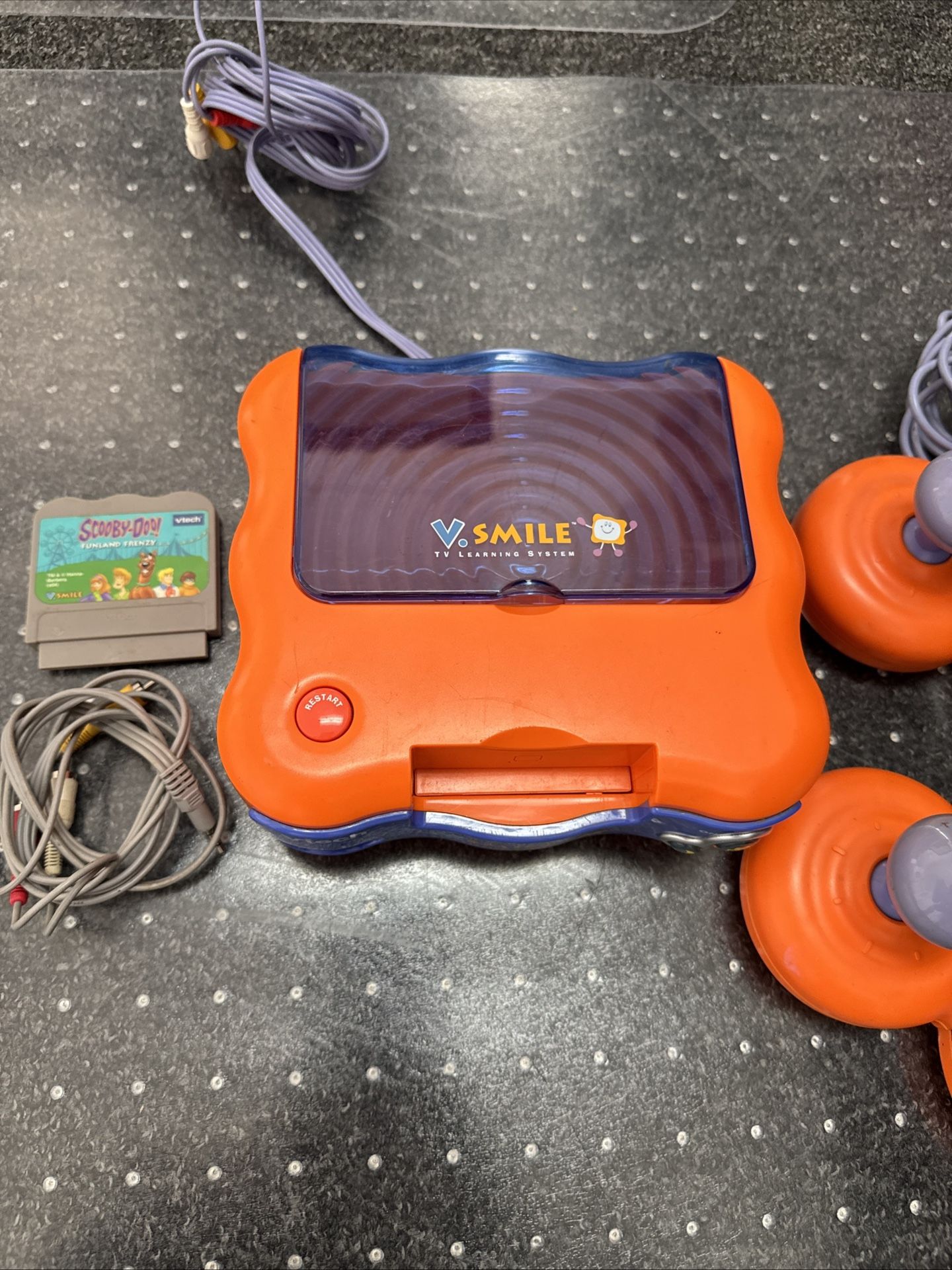 V Tech Smile TV Learning Game With Controller