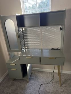 Olive Green Vanity Table With Lights 
