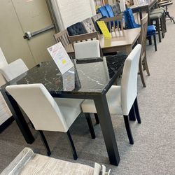 5 Pc Dinning Table Set $399