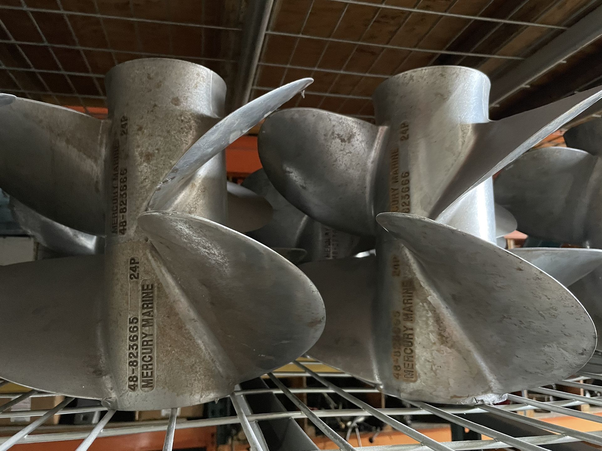 Propel 24P Mercruiser Bravo III