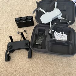 DJI Mavic Mini Combo fly more, comes with controller, case, 3 batteries and charging hub