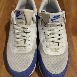 Women’s Nike Size 10