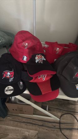 Buccaneers hats and visors